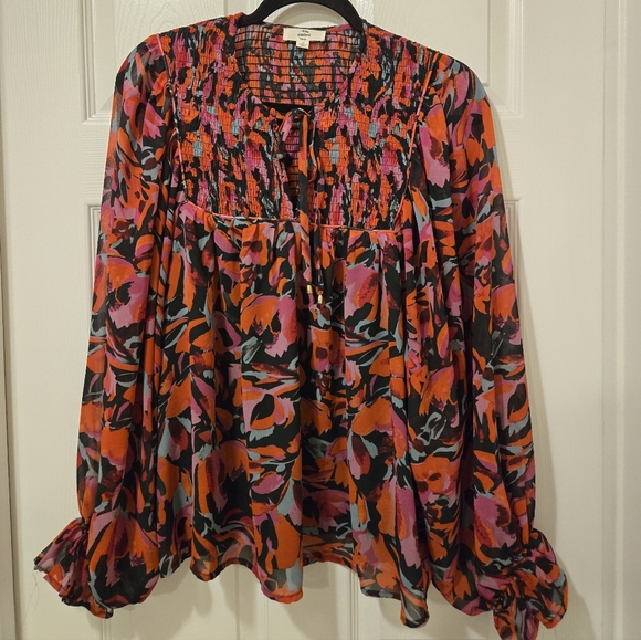Entro Vibrant Patterned Top - Picture 2 of 11